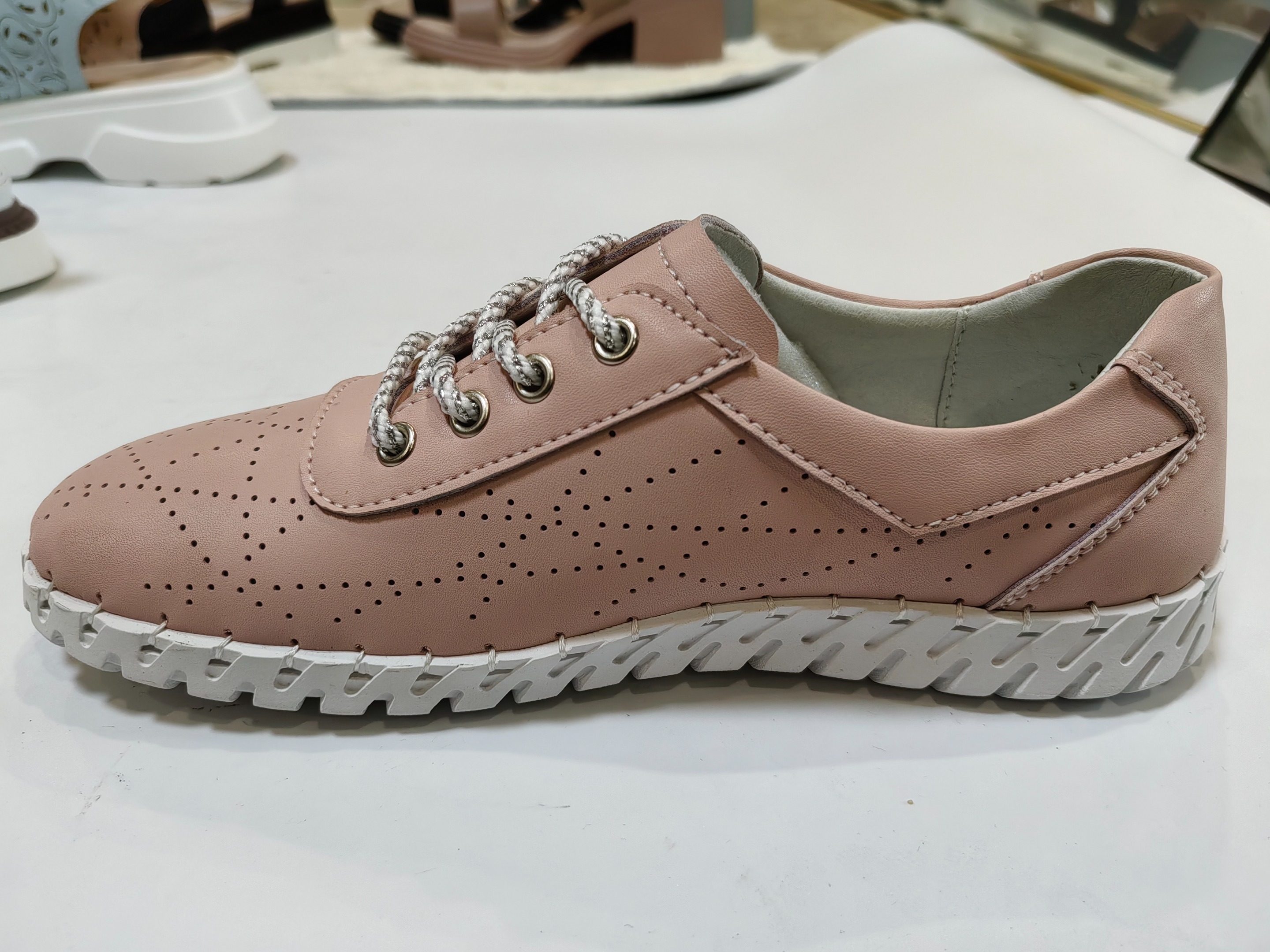 Casual women's shoes Lace-up model